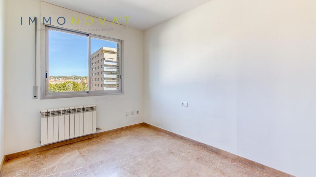 ELEGÀNCIA, LLUM I TRANQUIL·LITAT A GIRONA