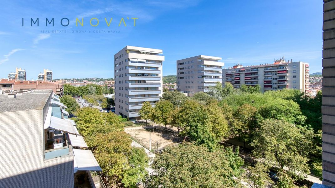 ELEGÀNCIA, LLUM I TRANQUIL·LITAT A GIRONA