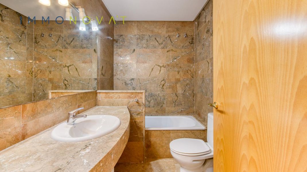 ELEGÀNCIA, LLUM I TRANQUIL·LITAT A GIRONA