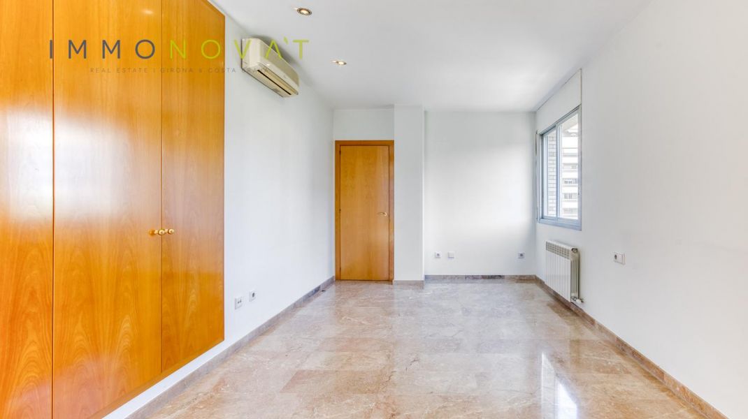 ELEGÀNCIA, LLUM I TRANQUIL·LITAT A GIRONA