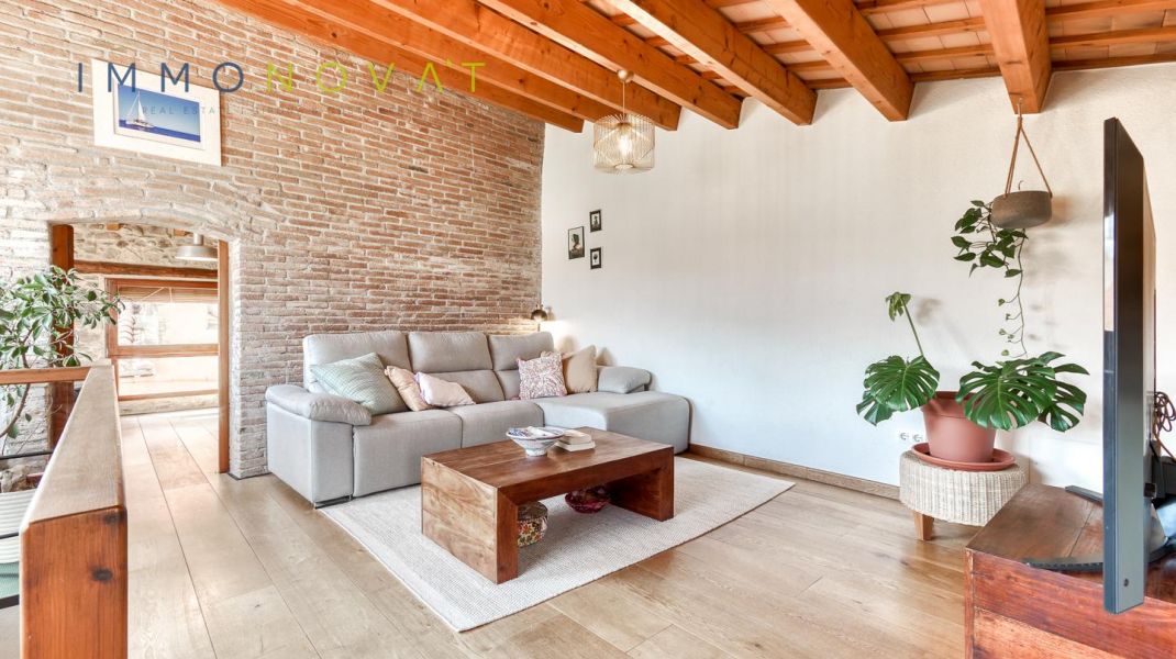 CASA DE POBLE AMB ENCANT A 4 VENTS
