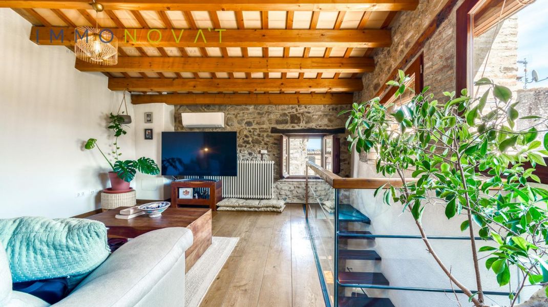 CASA DE POBLE AMB ENCANT A 4 VENTS