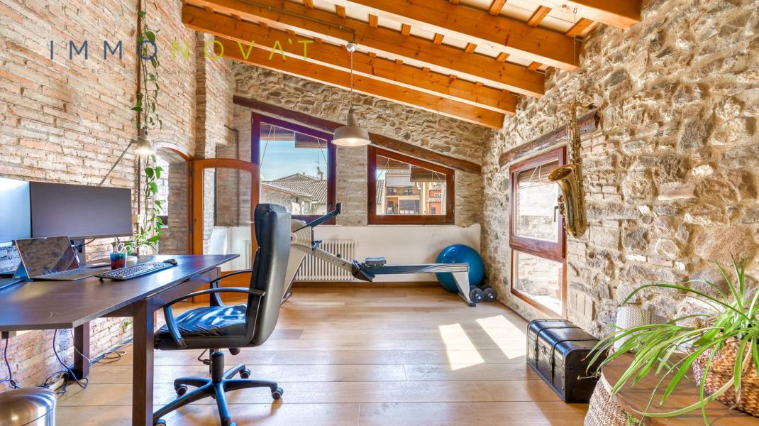 CASA DE POBLE AMB ENCANT A 4 VENTS