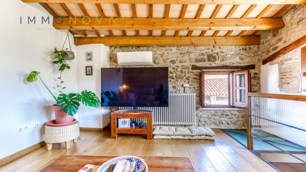 CASA DE POBLE AMB ENCANT A 4 VENTS
